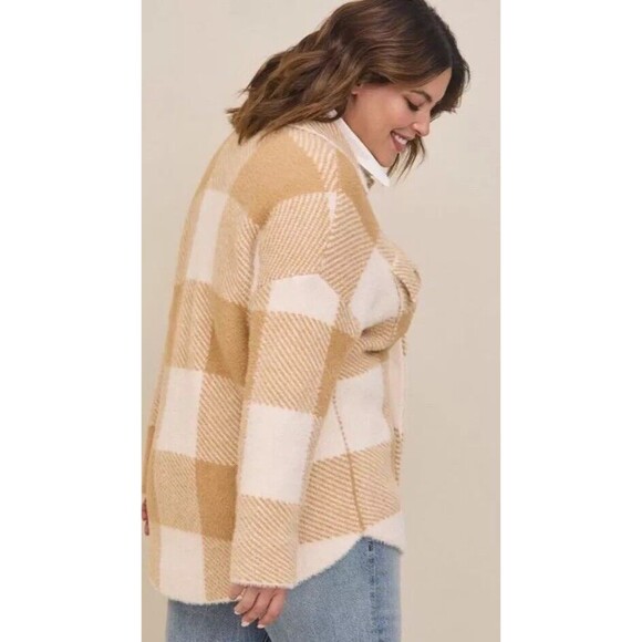 Torrid Eyelash Sweater Womens 2X Plus Plaid Shacket Tan Cream Jacket Soft - Picture 8 of 11